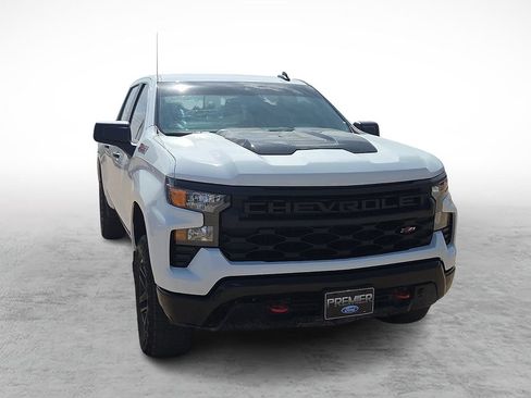 Used 2025 Chevrolet Silverado 1500 Custom Trail Boss AWD/4WD image 2