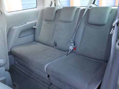 Used 2014 Nissan Quest S image 36