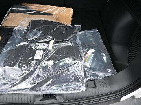 New 2025 Ford Escape SE image 18