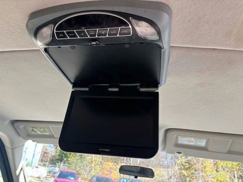 Used 2019 Nissan NV 3500 S image 39