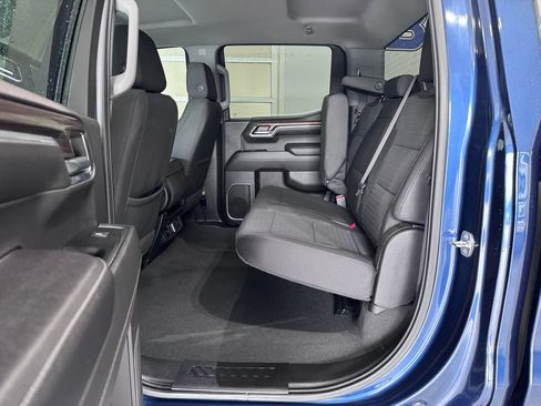 Certified 2023 Chevrolet Silverado 1500 LT AWD/4WD image 11