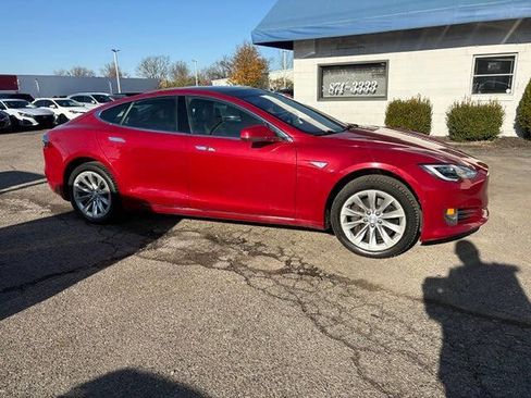 Used 2016 Tesla Model S AWD image 3
