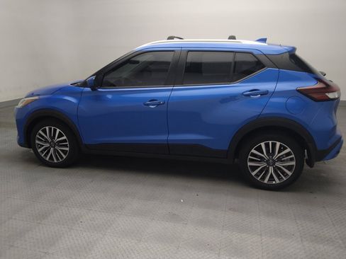 Used 2024 Nissan Kicks SV FWD image 3