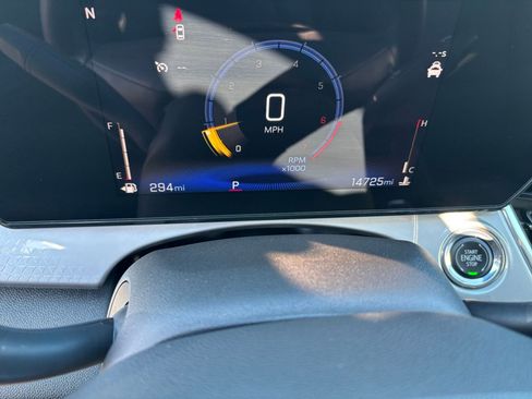 Used 2025 Chevrolet Trax LT w/ LT Convenience Package image 34