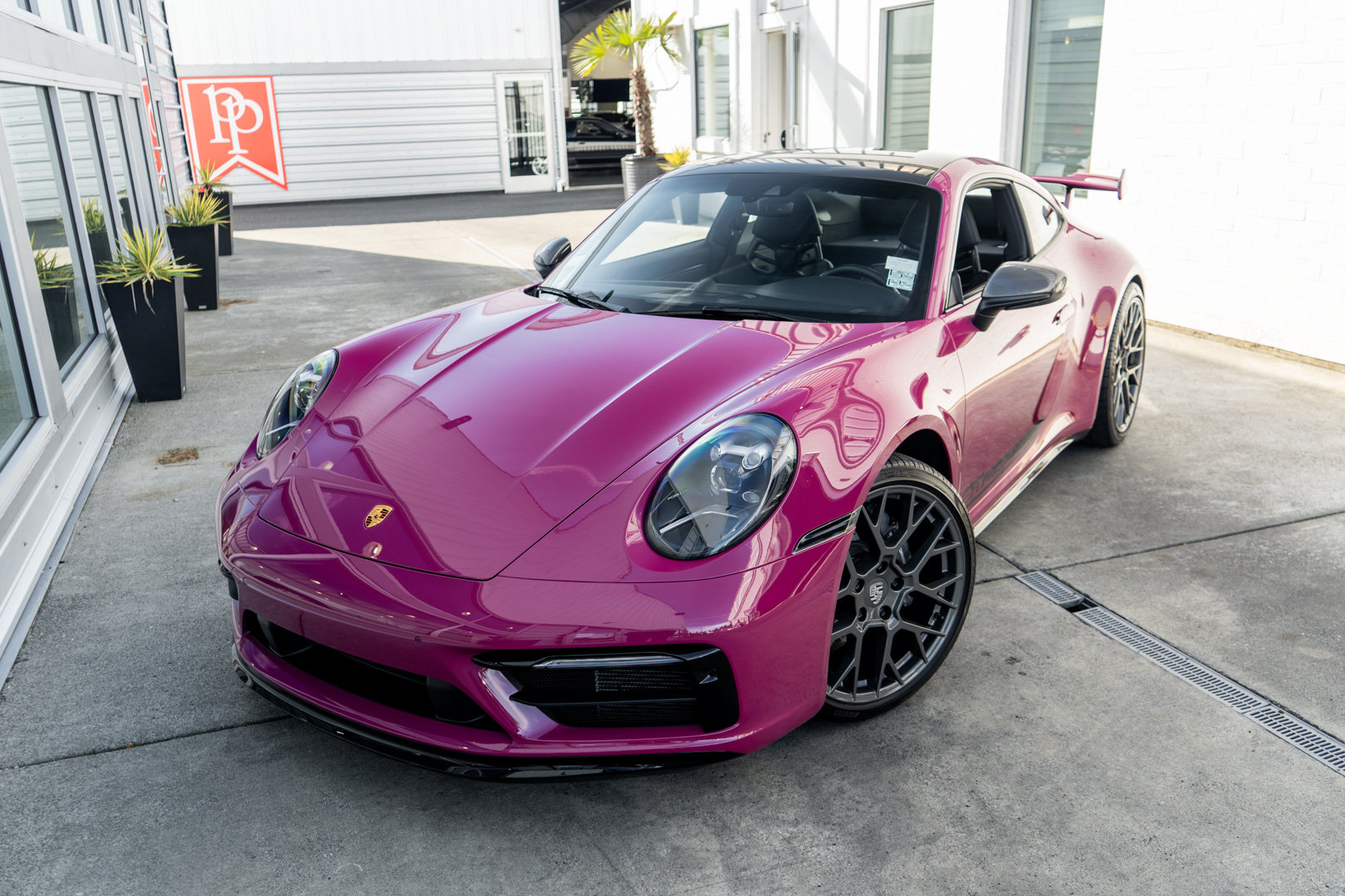 Used 2024 Porsche 911 Carrera T RWD image 3