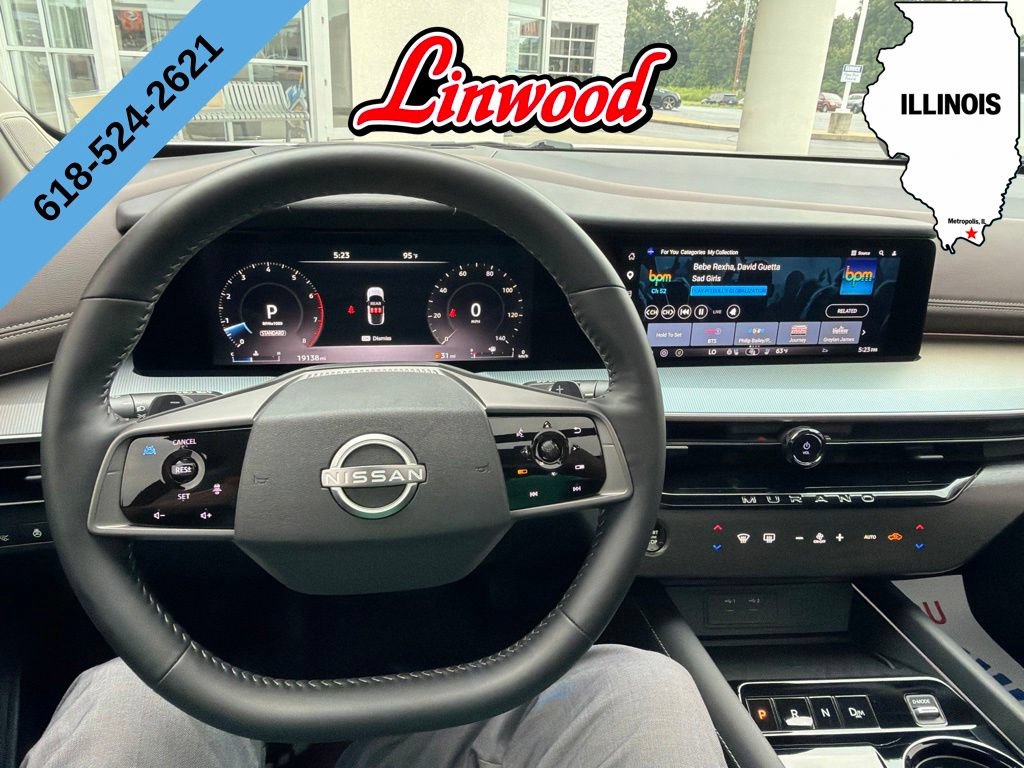 Used 2025 Nissan Murano Platinum w/ Cargo Package AWD/4WD image 3