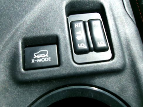 Used 2019 Subaru Crosstrek 2.0i Premium image 16