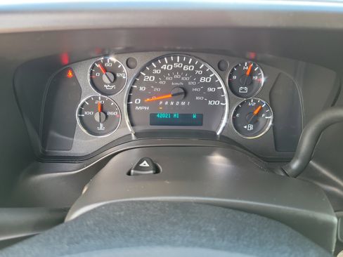 Used 2023 Chevrolet Express 3500 LT w/ LT Preferred Equipment Group RWD image 30