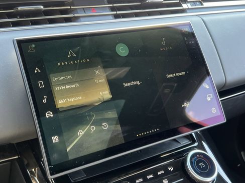 Used 2023 Land Rover Range Rover Sport SE image 24