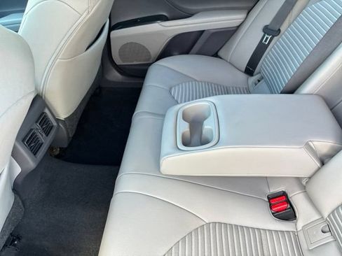 Used 2018 Toyota Camry SE w/ Audio Package FWD image 22