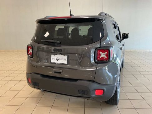 Used 2018 Jeep Renegade Altitude AWD/4WD image 6