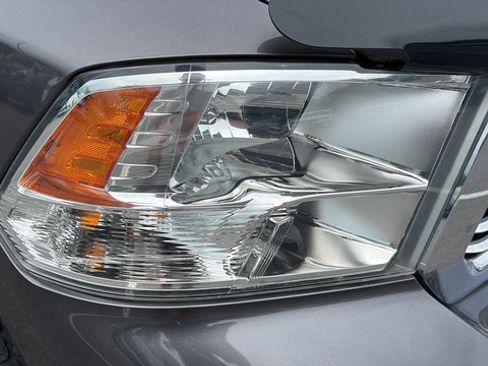 Used 2019 RAM 1500 Big Horn AWD/4WD image 9