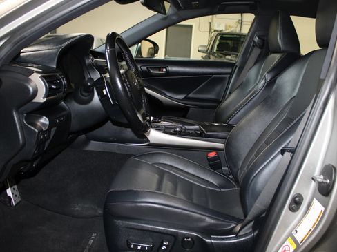Used 2017 Lexus IS 350 AWD image 8