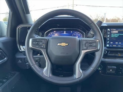 Used 2025 Chevrolet Silverado 1500 LT image 18