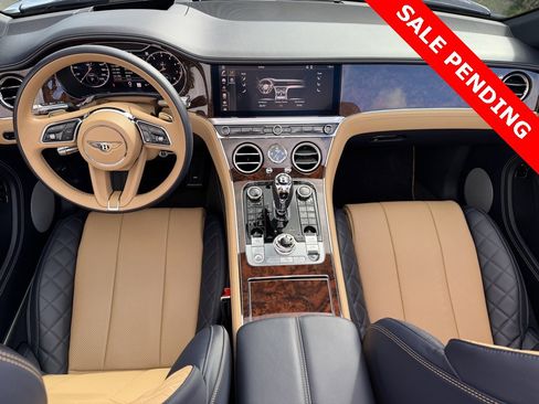Used 2023 Bentley Continental GT Azure image 37