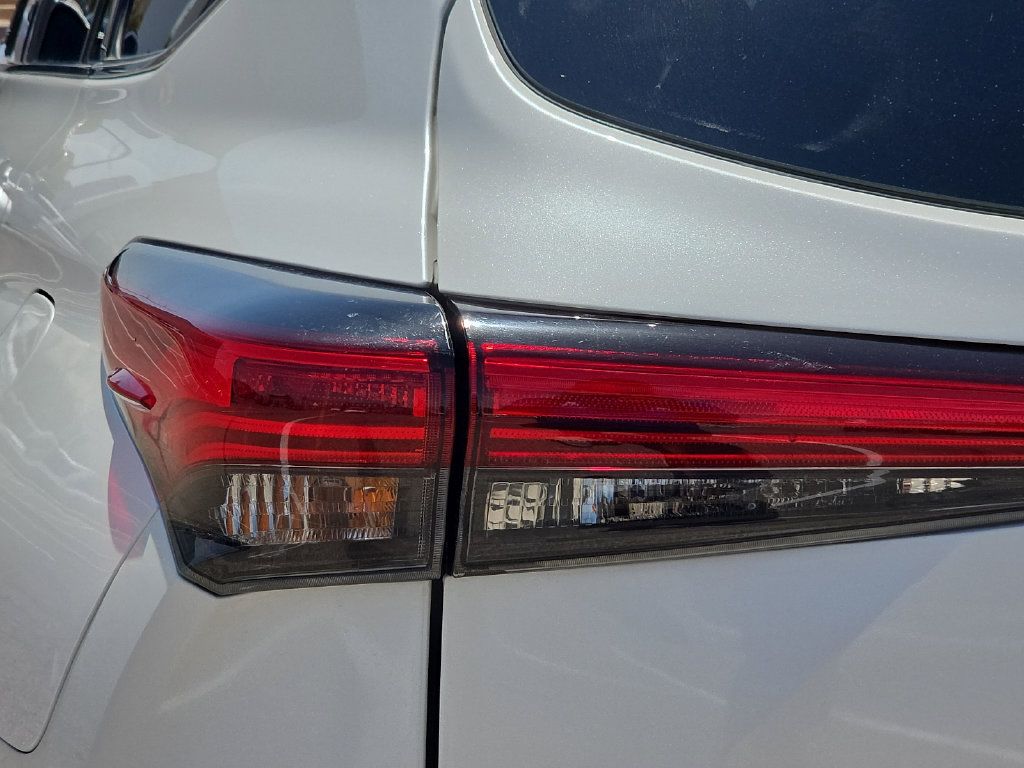 Used 2020 Toyota Highlander Limited AWD/4WD image 11