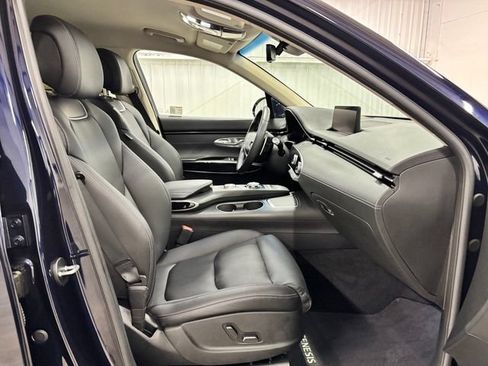 Used 2025 Genesis GV70 2.5T AWD/4WD image 22