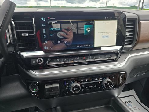 New 2026 Chevrolet Silverado 2500 High Country w/ High Country Premium Package AWD/4WD image 17