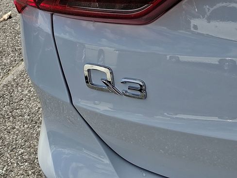 New 2025 Audi Q3 2.0T Premium image 11