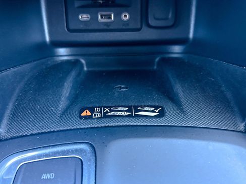 Certified 2020 Chevrolet Equinox Premier image 38