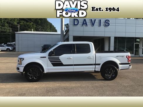 Used 2018 Ford F150 XLT w/ Equipment Group 302A Luxury AWD/4WD image 4