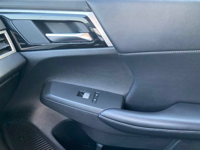 Used 2024 Mitsubishi Outlander SE AWD/4WD image 19