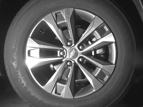 Used 2025 Chevrolet Equinox LT FWD image 13