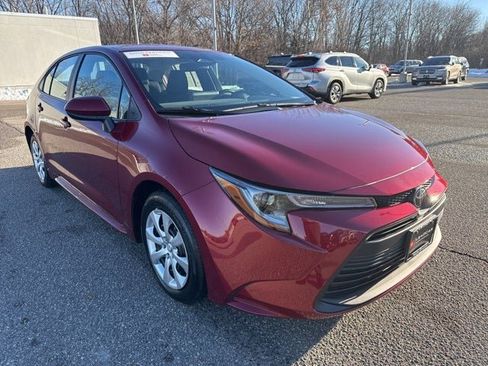 Certified 2025 Toyota Corolla LE image 3