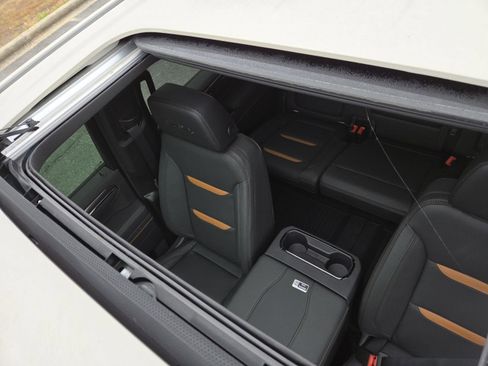 New 2026 GMC Sierra 1500 AT4 w/ AT4 Premium Package image 4