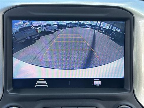 Used 2021 Chevrolet Silverado 1500 LT w/ Z71 Off-Road Package image 24