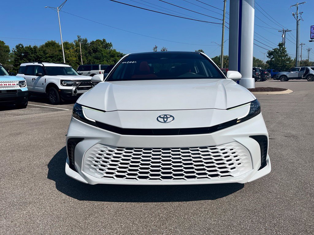 Used 2025 Toyota Camry XSE FWD image 2