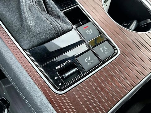 Used 2024 Toyota Sienna LE image 34