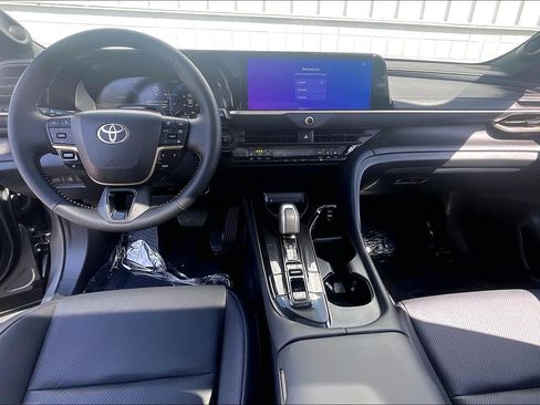 Used 2026 Toyota Crown Platinum AWD/4WD image 19