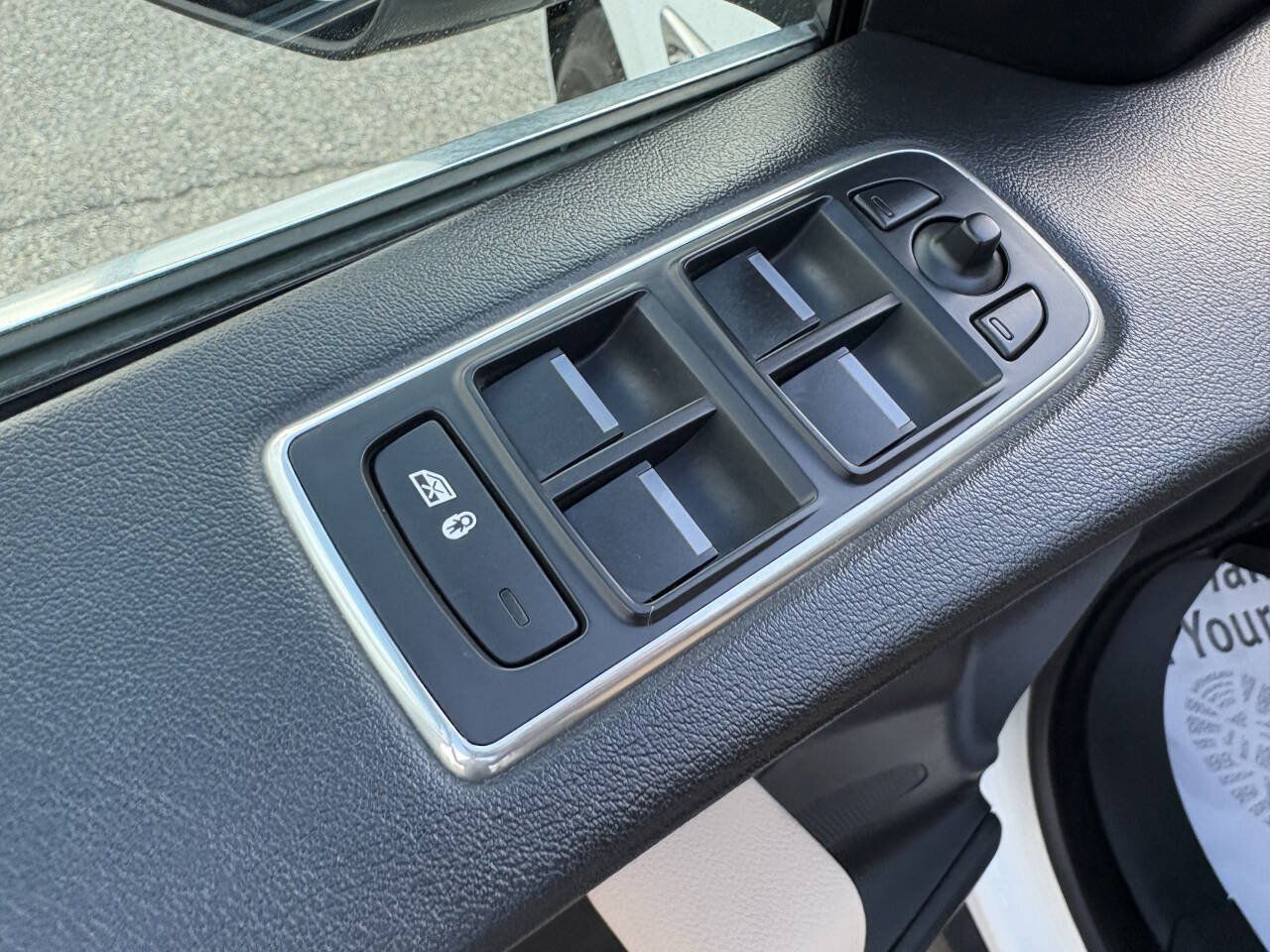 Used 2019 Jaguar F-PACE AWD/4WD image 34