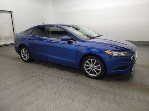 Used 2017 Ford Fusion SE w/ Fusion SE Technology Package image 11