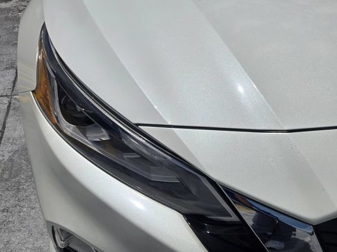 Used 2021 Nissan Altima 2.5 SR FWD image 9