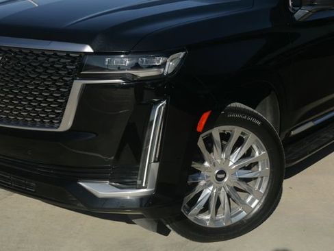 Certified 2022 Cadillac Escalade ESV Premium Luxury image 3