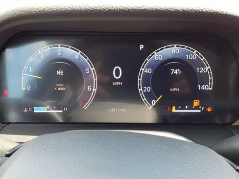 Used 2023 Jeep Grand Cherokee Limited AWD/4WD image 39
