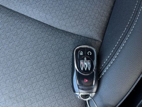 Used 2025 Buick Encore GX Preferred FWD image 22