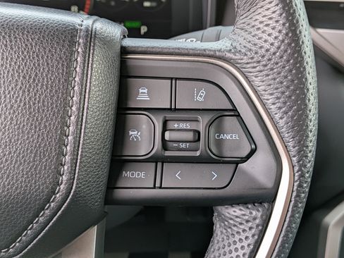 Used 2025 Toyota Tundra Limited AWD/4WD image 26