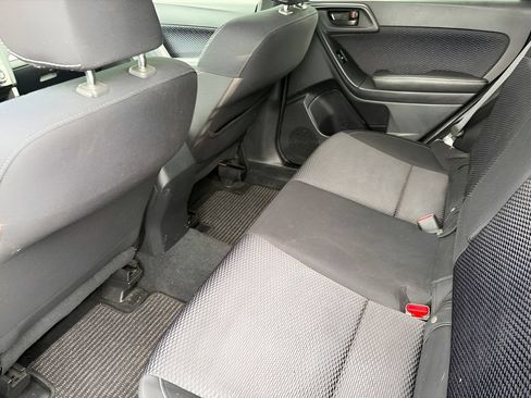 Used 2017 Subaru Forester 2.5i Premium AWD/4WD image 11