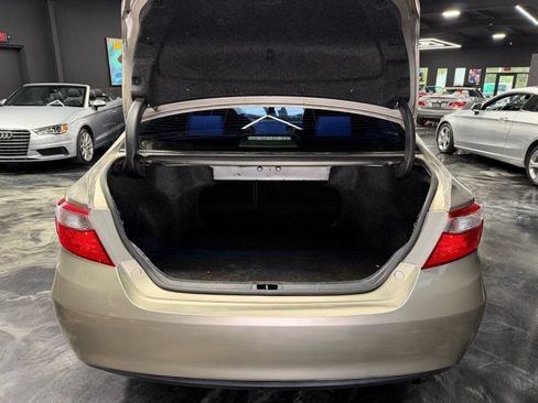 Used 2017 Toyota Camry LE FWD image 17