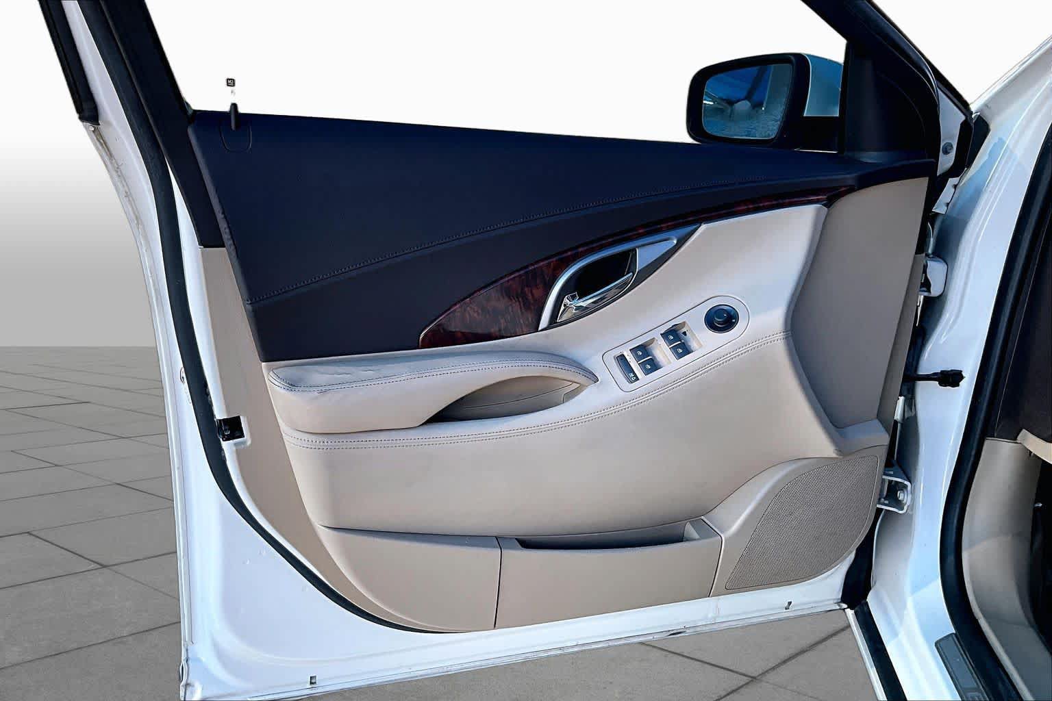 Used 2013 Buick LaCrosse Leather FWD image 21
