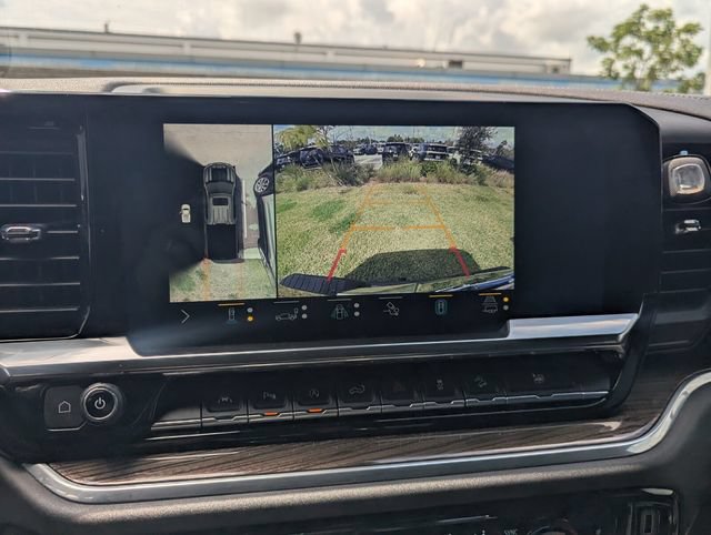 Used 2022 Chevrolet Silverado 1500 LT Trail Boss w/ Convenience Package II AWD/4WD image 23