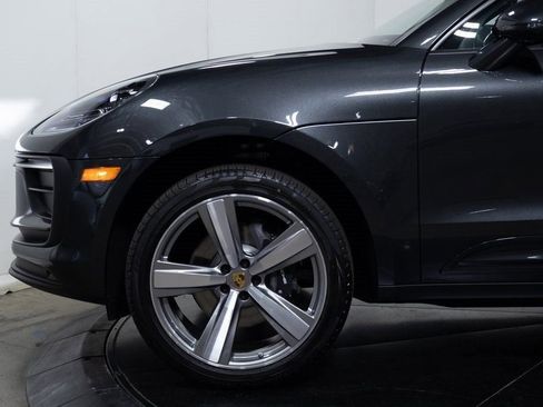 Certified 2025 Porsche Macan image 21