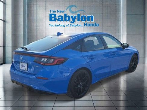 Used 2023 Honda Civic Sport image 4