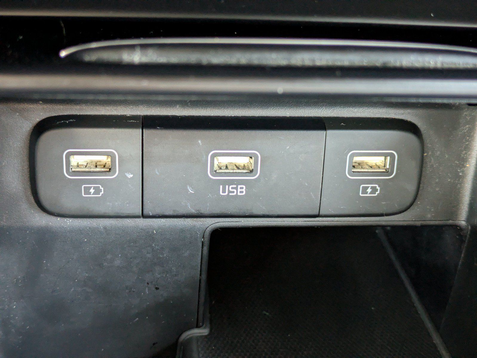 Certified 2023 Kia Sorento LX FWD image 23
