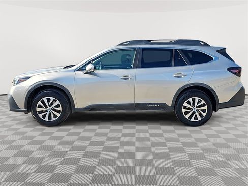 Used 2020 Subaru Outback Premium image 8