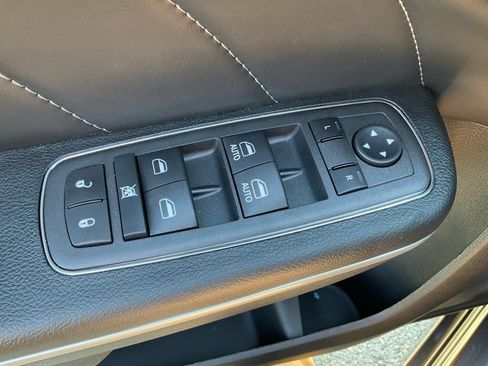 Used 2022 Dodge Charger Scat Pack w/ Dynamics Package image 21