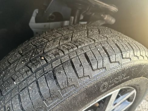 Used 2024 Jeep Grand Cherokee Limited image 28